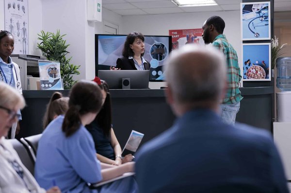 Comment les cliniques privées gèrent-elles les patients internationaux ?